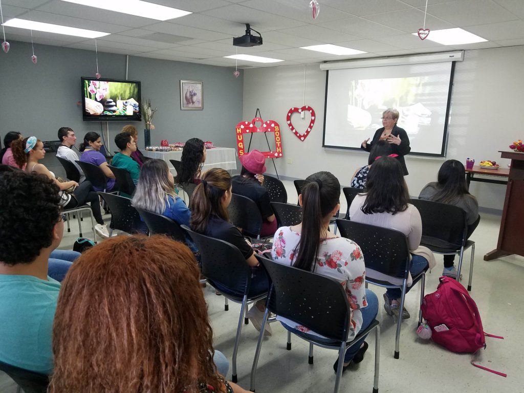 conferencia en salon de clases